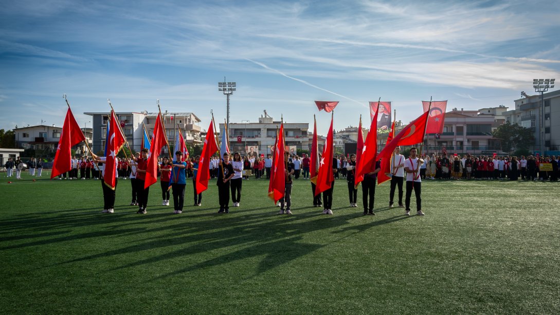 29 Ekim Cumhuriyet Bayramı Kutlama Programı 100. Yıl Coşkusuyla Gerçekleştirildi
