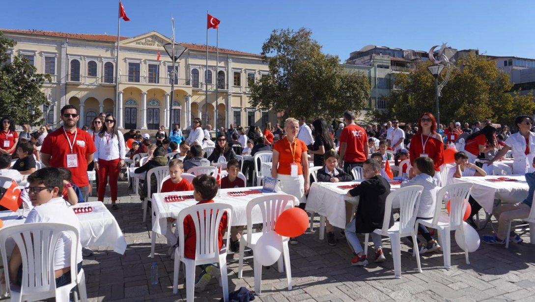 İzmir Akıl ve Zeka Oyunları Turnuvasında 3 Altın Madalya Menderes'in